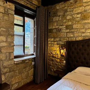 White House Boutique & Restaurant - Since 1999 Hotel Berat